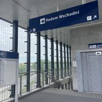 2025-05-27 Radom Wschodni – nowoczesna konstrukcja ze stali i szkła nad nowym peronem