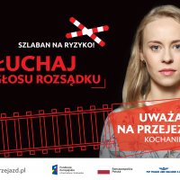 bezpieczny przejazd, bezpieczeństwo, kampania społeczna, przejazd kolejowo-drogowy, materiał informacyjny, materiał edukacyjny, szlaban na ryzyko, plakat, banner, ambasadorka bezpieczeństwa, ambasadorki bezpieczeństwa, ambasadorzy bezpieczeństwa