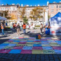 bezpieczny przejazd, Warszawa, Targowa, kampania społeczna, POIiŚ 2014-2020, dzieci, dziecko, siedziba PLK, wydarzenie plenerowe, stoisko kampanii, zabawa, DOFE, Dni Otwarte Funduszy Europejskich, teatrzyk, Praga