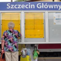 pasażer, peron, rozkład jazdy, informacja pasażerska, Szczecin, Szczecin Główny