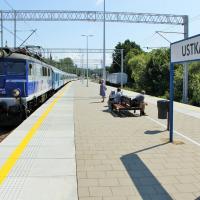 pociąg, PKP Intercity, Ustka, LK405, nowa kładka, nowa infrastruktura pasażerska