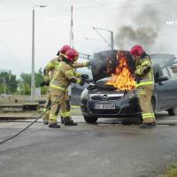 bezpieczny przejazd, symulacja, zderzenie, wideo, wypadek, kampania społeczna, przejazd kolejowo-drogowy, materiał edukacyjny, wypadek na przejeździe, materiał filmowy, materiał promocyjny, symulacja zderzenia, ambasadorki bezpieczeństwa, ambasadorzy bezpieczeństwa