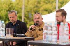 bezpieczny przejazd, kampania społeczna, przejazd kolejowo-drogowy, wydarzenie plenerowe, symulacja zderzenia, akcja ratunkowa, ekspert, akcja ratownicza, studio plenerowe