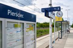 peron, informacja pasażerska, śląskie, zegar, gablota, Pierściec, tablica, KPO, CSDIP