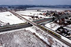 tor, pociąg pasażerski, widok z lotu ptaka