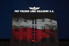 centrala, budynek, iluminacja, flaga biało-czerwona, dekoracja