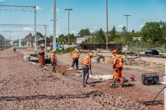 Kętrzyn, robotnicy, maszyna, LK38, KPO, inwestycje w realizacji, roboty budowlane