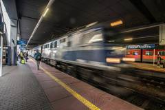 pasażer, peron, stacja, Poznań Główny, pociąg