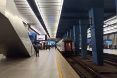 pasażer, peron, stacja, Warszawa Centralna