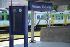 pasażer, Warszawa Wschodnia, rozkład jazdy, informacja pasażerska, wyświetlacz informacyjny