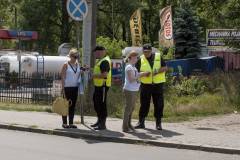 Straż Ochrony Kolei, bezpieczny przejazd, bezpieczeństwo, bezpieczny piątek, akcja ulotkowa, przejazd kolejowo-drogowy, ulotka